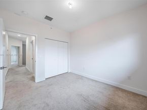 4416 NW 9th St, Plantation FL 33317