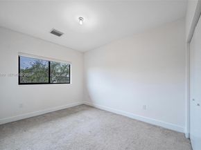 4416 NW 9th St, Plantation FL 33317