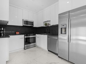 6941 Sheridan St, Hollywood FL 33024