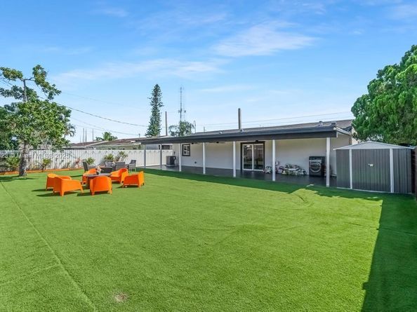 6941 Sheridan St, Hollywood FL 33024