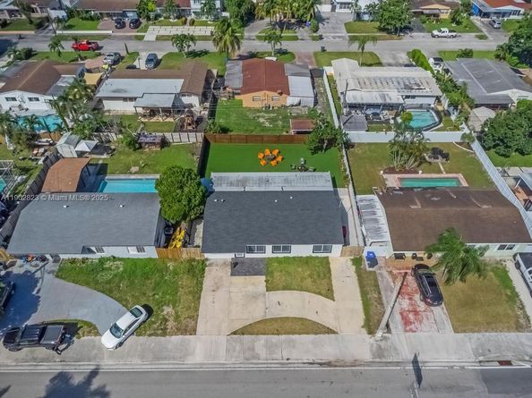 6941 Sheridan St, Hollywood FL 33024