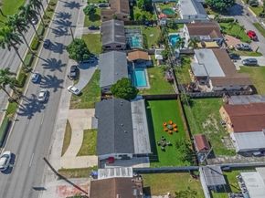 6941 Sheridan St, Hollywood FL 33024