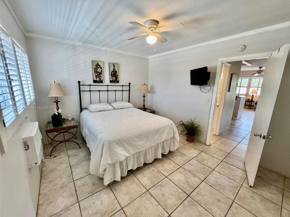 301 E Mcnab Rd 205, Pompano Beach FL 33060