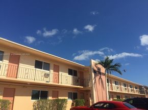 301 E Mcnab Rd 205, Pompano Beach FL 33060