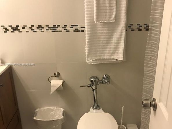 26 Diplomat Pkwy 2233, Hallandale Beach FL 33009
