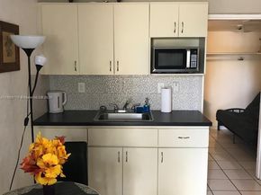 26 Diplomat Pkwy 2233, Hallandale Beach FL 33009