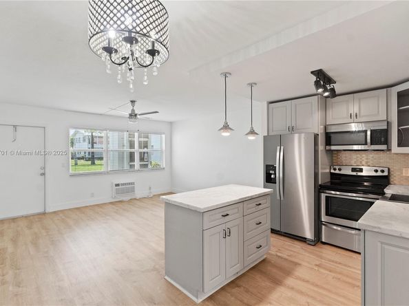 67 Harwood H H, Deerfield Beach FL 33442