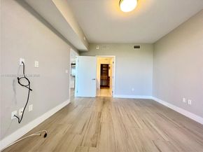 16385 Biscayne Blvd 607, North Miami Beach FL 33160