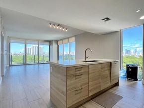 16385 Biscayne Blvd 607, North Miami Beach FL 33160