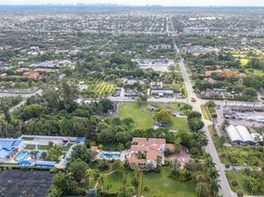 12201 SW 47th St, Miami FL 33175