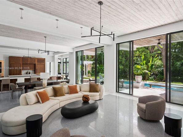 3701 Park Ave, Miami FL 33133