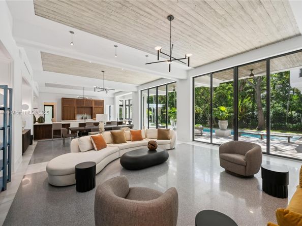 3701 Park Ave, Miami FL 33133