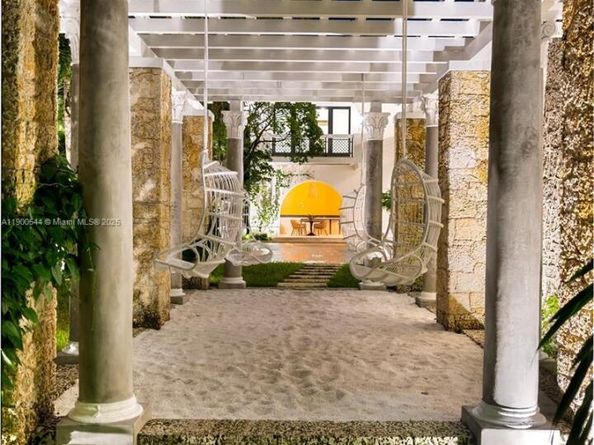 3701 Park Ave, Miami FL 33133