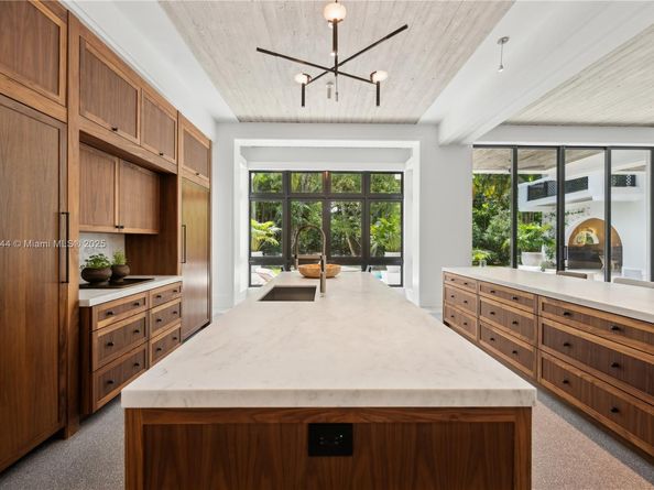 3701 Park Ave, Miami FL 33133