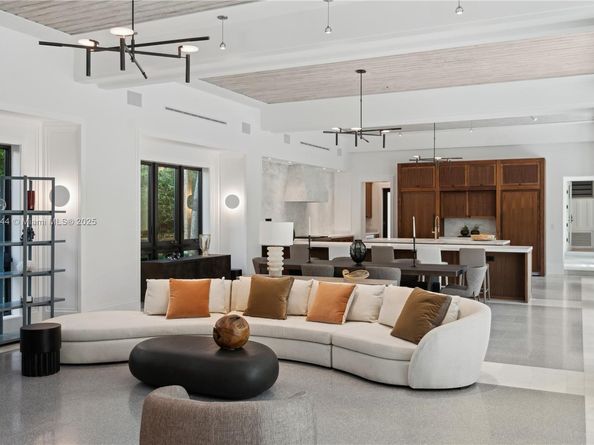 3701 Park Ave, Miami FL 33133