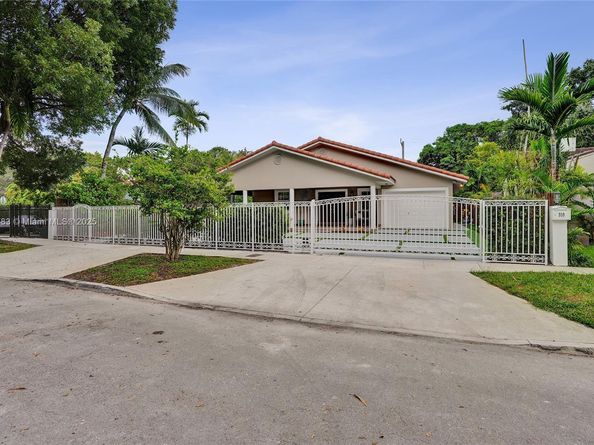 910 SW 23rd Rd, Miami FL 33129