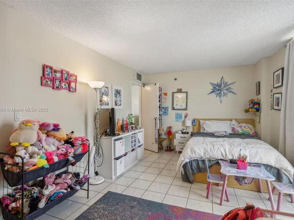 2401 Collins Ave 1612, Miami Beach FL 33140