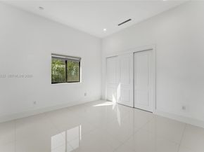 10005 SW 66th St, Miami FL 33173