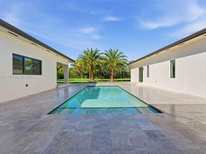 10005 SW 66th St, Miami FL 33173