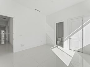 10005 SW 66th St, Miami FL 33173