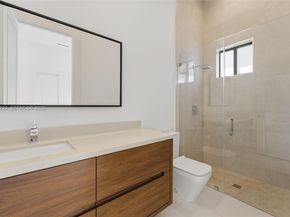 10005 SW 66th St, Miami FL 33173