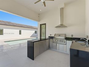 10005 SW 66th St, Miami FL 33173