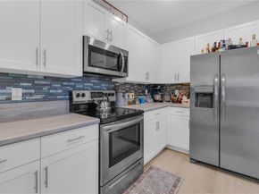 21068 NE 8th Ave, Miami FL 33179