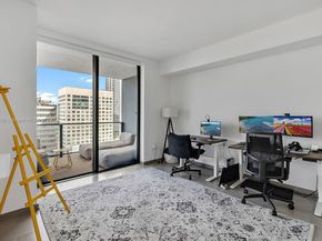 88 SW 7th St 1710, Miami FL 33130