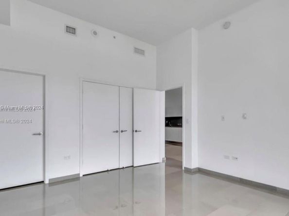 88 SW 7th St 1710, Miami FL 33130