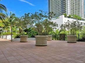 1749 NE Miami Ct 515, Miami FL 33132