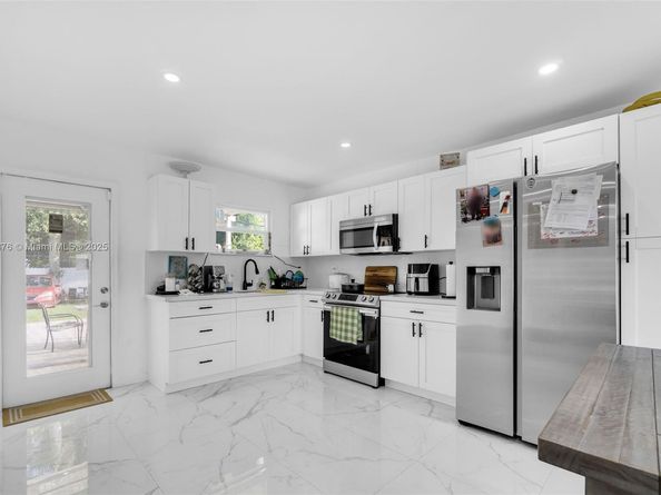 15530 Harrison Dr, Homestead FL 33033