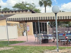 121 Gate Rd 264, Hollywood FL 33024