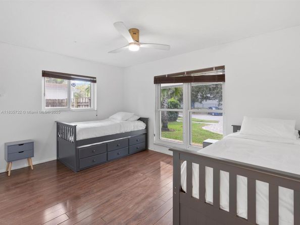5191 Sarazen Dr, Hollywood FL 33021