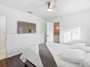 5191 Sarazen Dr, Hollywood FL 33021
