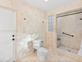 5191 Sarazen Dr, Hollywood FL 33021