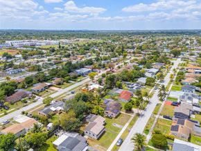 1000 NW 198th St, Miami Gardens FL 33169