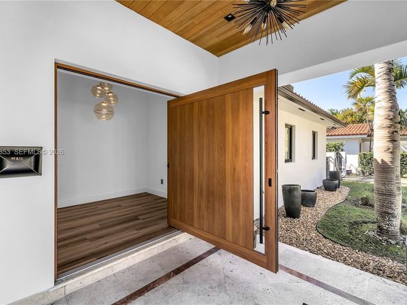 1424 Algardi Ave, Coral Gables FL 33146