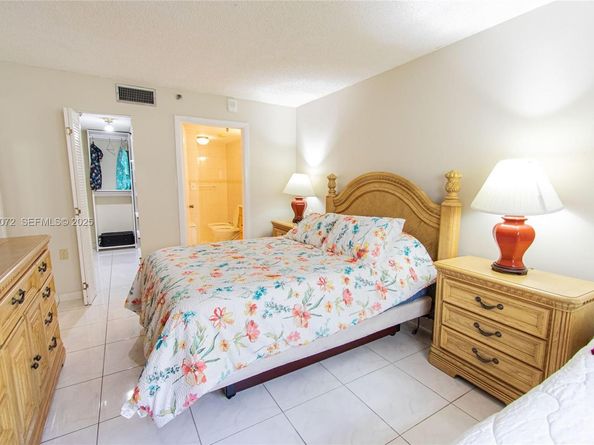 1621 Collins 406, Miami Beach FL 33139