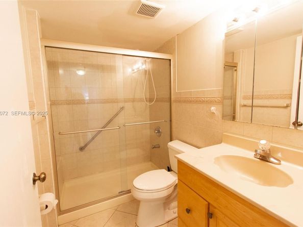 1621 Collins 406, Miami Beach FL 33139