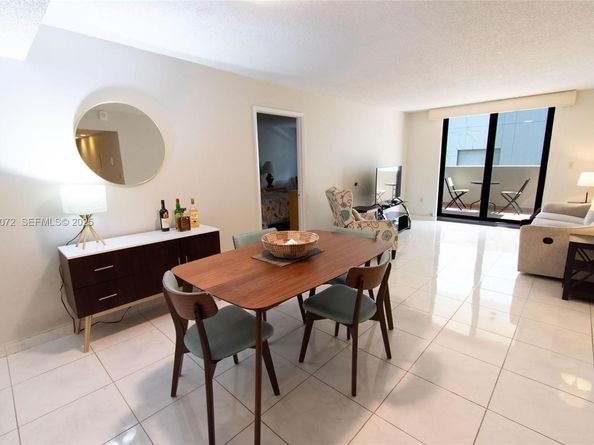 1621 Collins 406, Miami Beach FL 33139