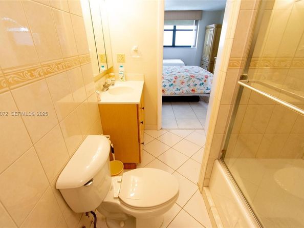 1621 Collins 406, Miami Beach FL 33139