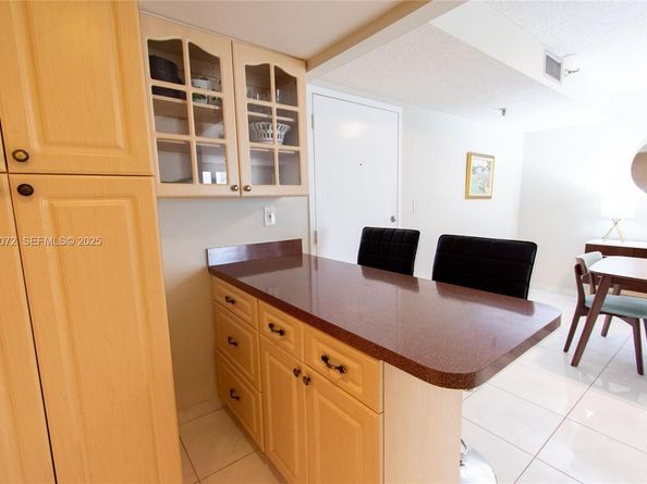 1621 Collins 406, Miami Beach FL 33139