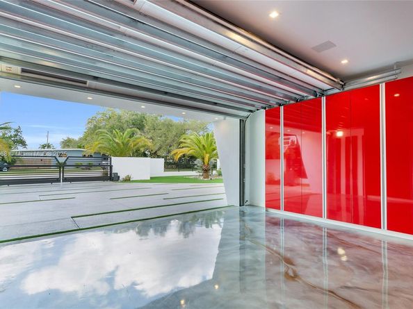 9890 SW 64th St, Miami FL 33173