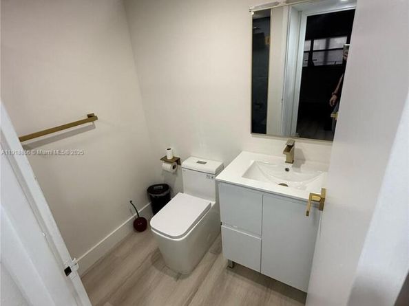 200 E Monaco  E 200, Delray Beach FL 33446