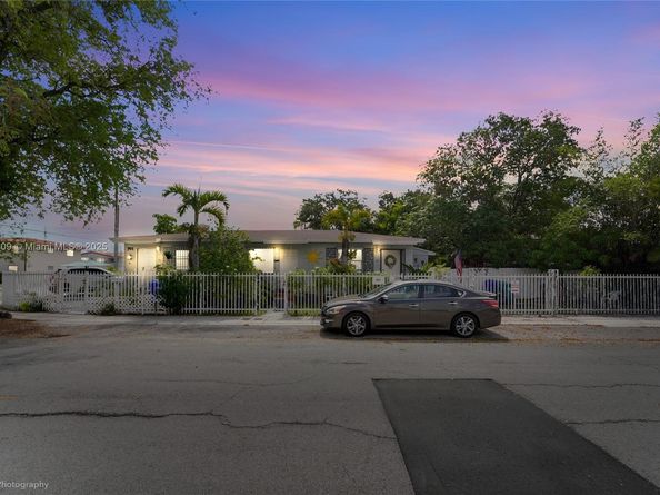 901 SW 34th Ave, Miami FL 33135
