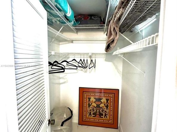 6423 Collins Ave 1709, Miami Beach FL 33141