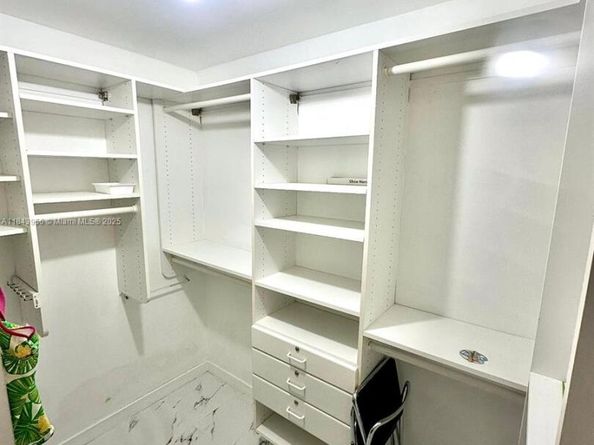 6423 Collins Ave 1709, Miami Beach FL 33141