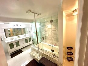 6423 Collins Ave 1709, Miami Beach FL 33141