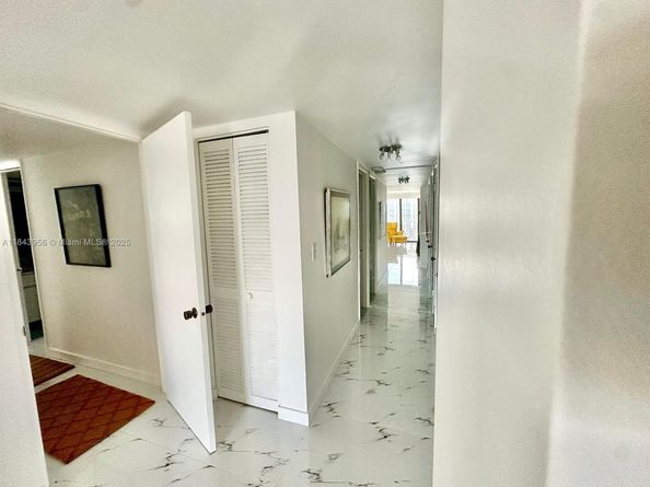 6423 Collins Ave 1709, Miami Beach FL 33141
