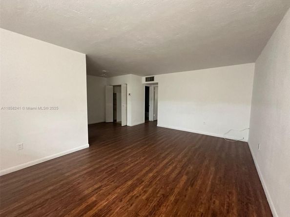 12590 NE 16th Ave 405, North Miami FL 33161